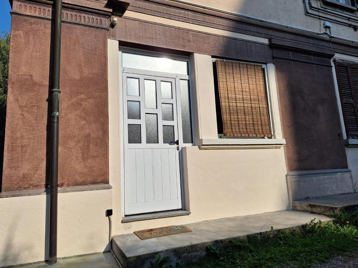 Appartamento La Casa Dei Nonni Malnate Exterior photo